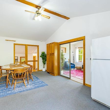 River Access Cabin With Hot Tub, Fire Pit, & Wifi! Morton Grove Eksteriør billede