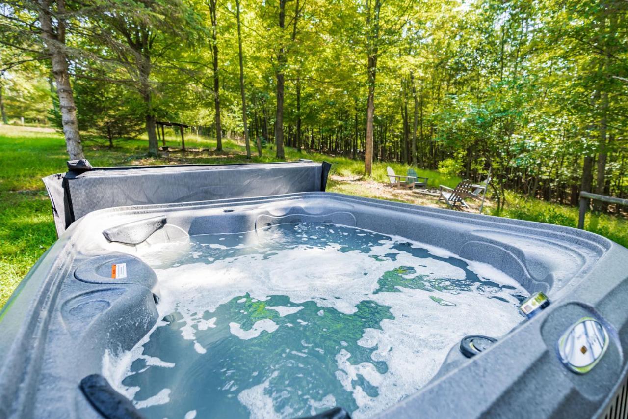 River Access Cabin With Hot Tub, Fire Pit, & Wifi! Morton Grove Eksteriør billede