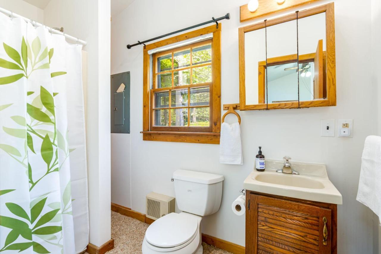 River Access Cabin With Hot Tub, Fire Pit, & Wifi! Morton Grove Eksteriør billede